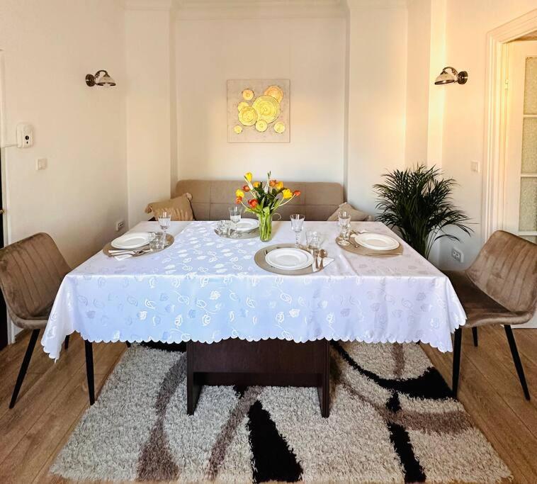 Cozy 1Br Apartment•Central•Quiet 부쿠레슈티 외부 사진